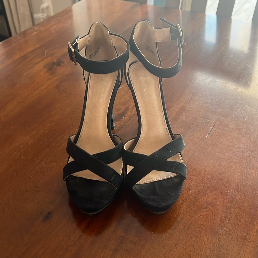 Report heels